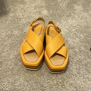 Brand new, gorgeous Paloma Barcelo leather sandals that are too big on me